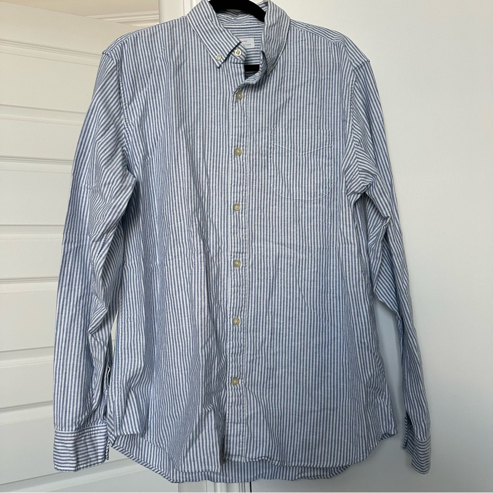 GAP Men's Blue and White Striped Shirt Size Large